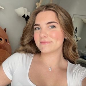 Meet your Posher, Sierra